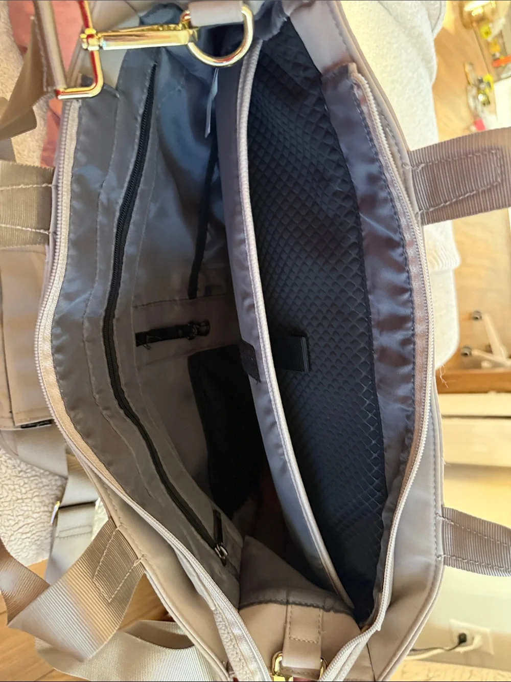 Open Story Tote Bag - Versatile Shoulder & Crossbody